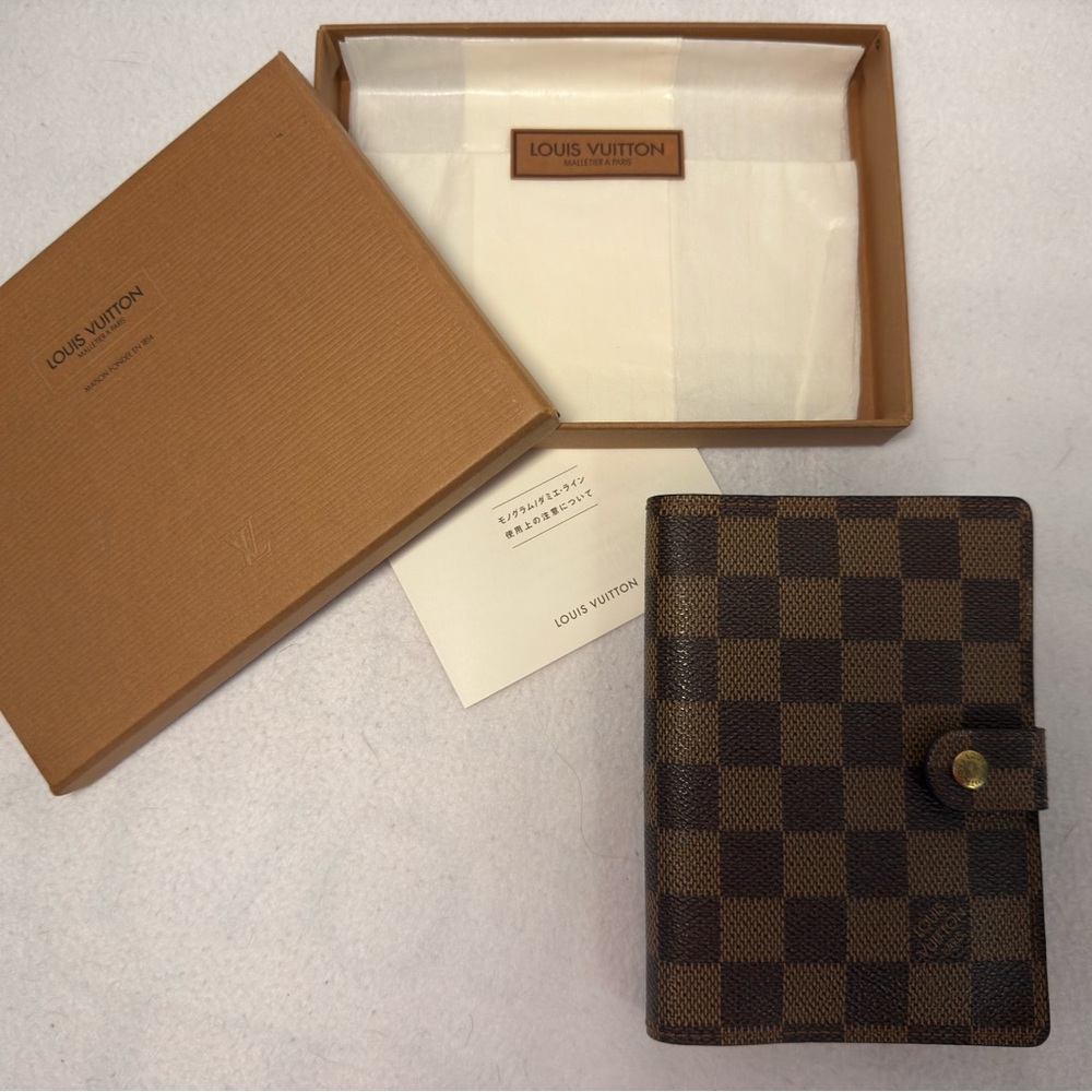 Louis Vuitton Damier Ebene Agenda/Passport holder